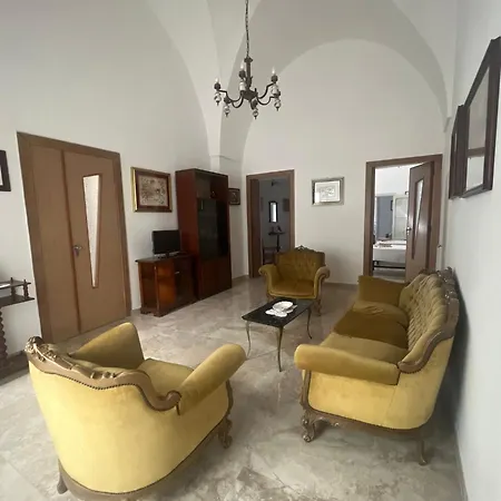 בית נופש Dimora Chialu Soleto