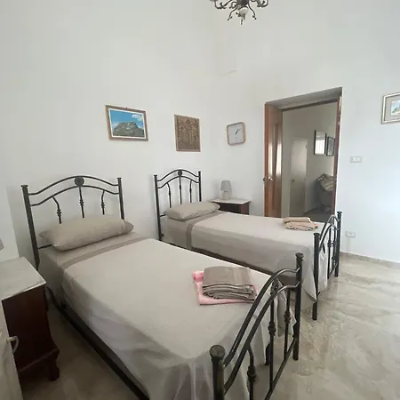 בית נופש Dimora Chialu Soleto
